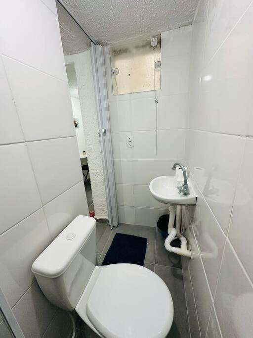 Kitnet Confortavel Mobiliada Casal Zn -cod 01 Apartamento São Paulo
