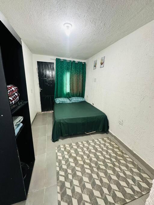 Kitnet Confortavel Mobiliada Casal Zn -cod 01 *