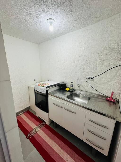 Kitnet Confortavel Mobiliada Casal Zn -cod 01 * São Paulo