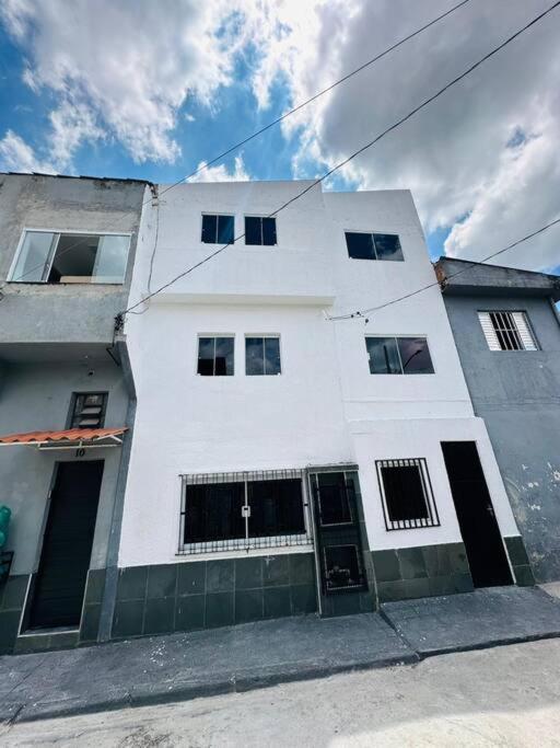 Kitnet Confortavel Mobiliada Casal Zn -cod 01